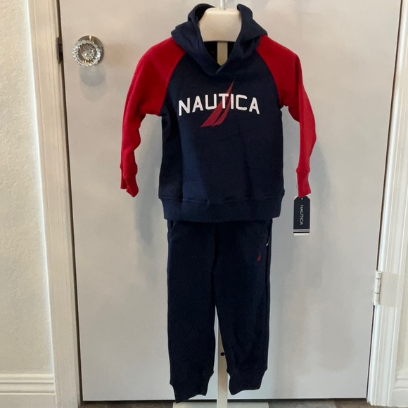 Boys 2 piece set Size 2T. NWT - Picture 1 of 4